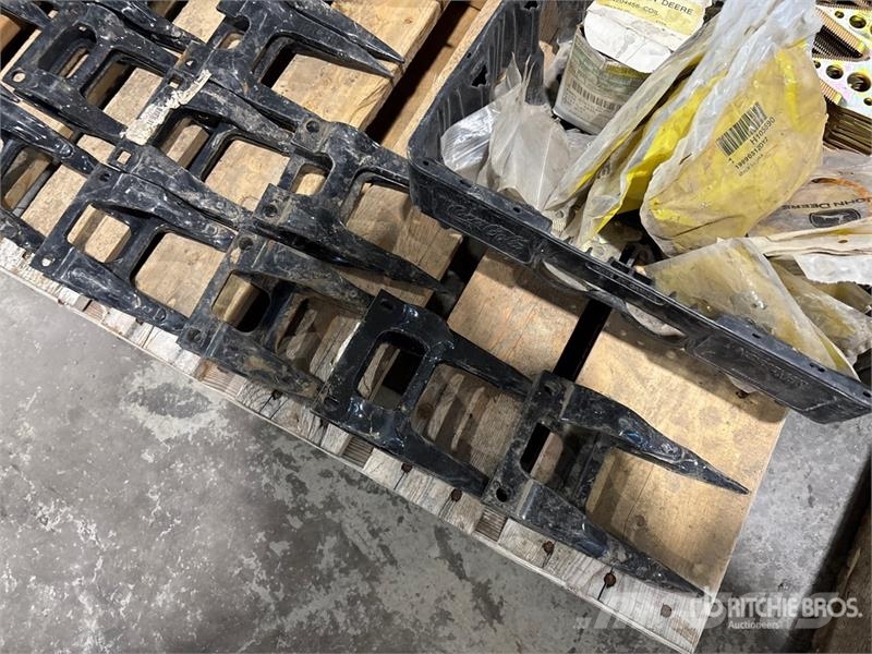 Quantity of Assorted Header Parts Andre komponenter
