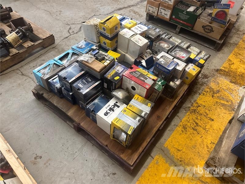 Quantity of Assorted Lights & Lamps (Unused) Drugi deli