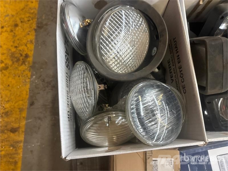 Quantity of Assorted LED Lights (Unused) Transportes - Outros
