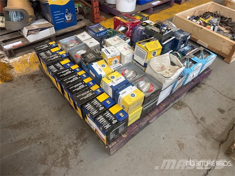 Quantity of Assorted Lights & Lamps (Unused) Drugi deli