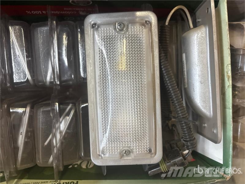 Quantity of Assorted LED Lights (Unused) Transportes - Outros
