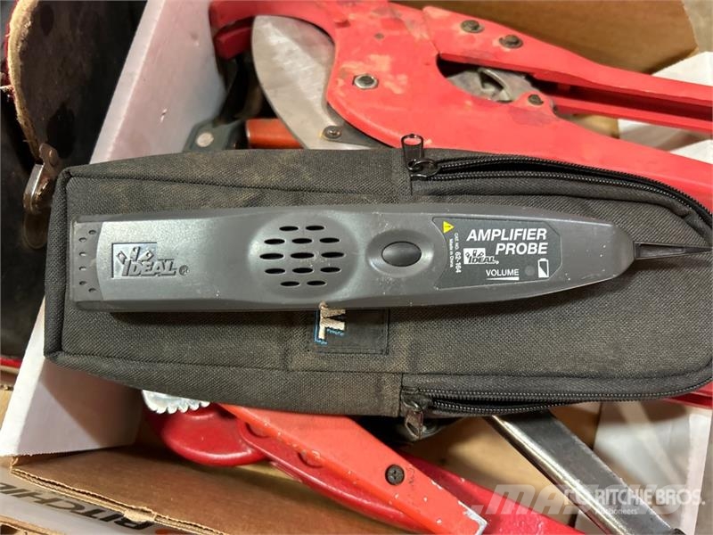 Quantity of Assorted Pliers, Pipe Cutters, Test Eq Drugi deli