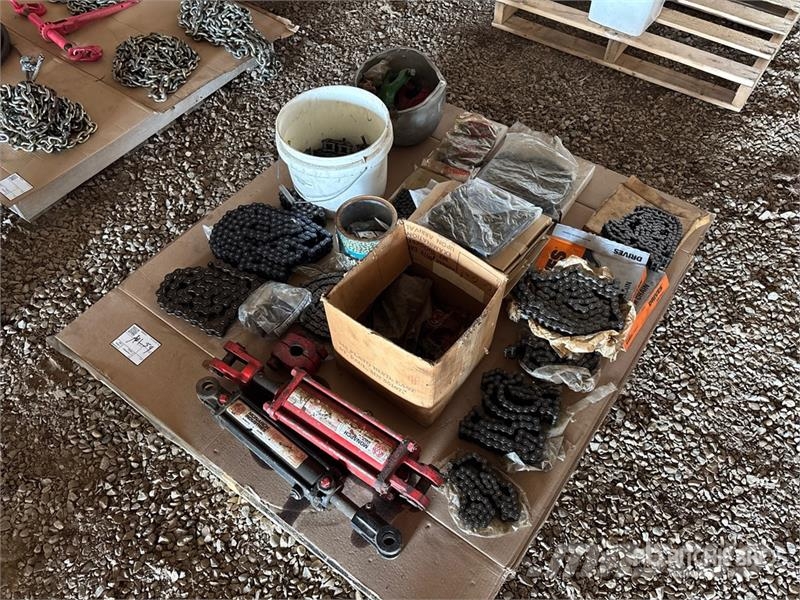 Quantity of Assorted Roller Chains مكونات أخرى