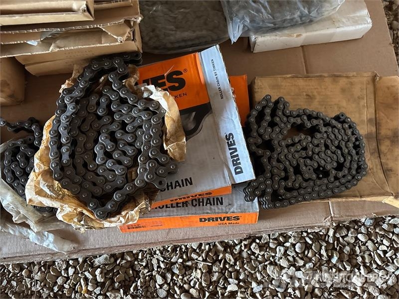Quantity of Assorted Roller Chains مكونات أخرى