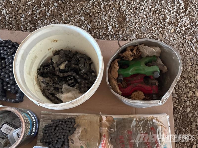 Quantity of Assorted Roller Chains مكونات أخرى