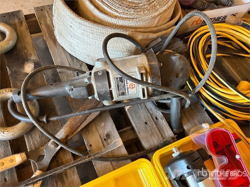 Quantity of Assorted Shop Tools Drugi deli
