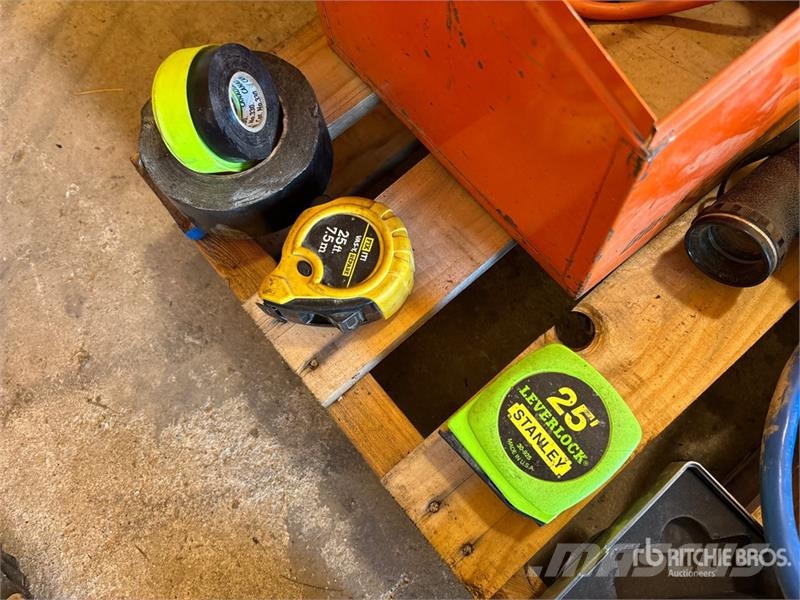  Quantity of Assorted Shop Tools Egyéb alkatrészek