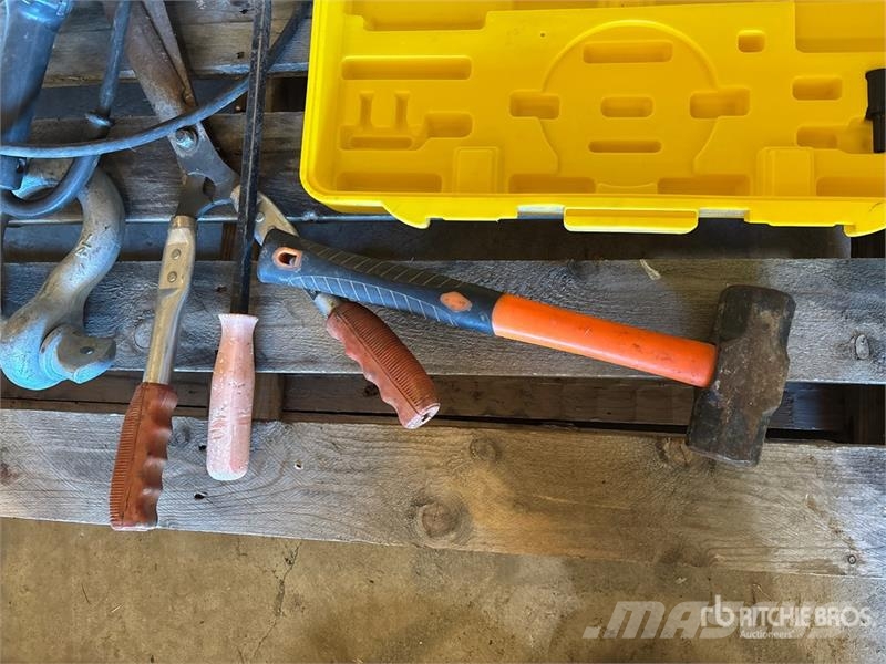 Quantity of Assorted Shop Tools Drugi deli
