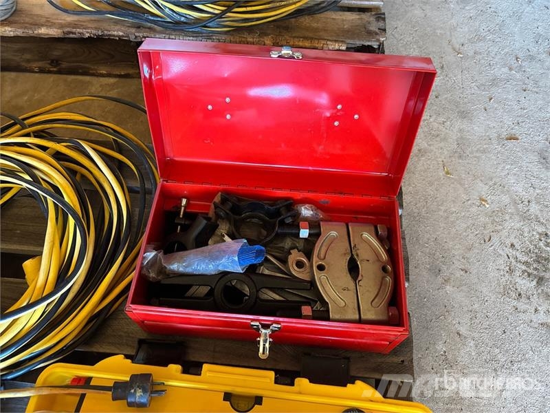 Quantity of Assorted Shop Tools Drugi deli