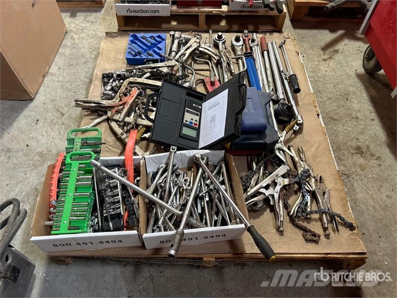Quantity of Assorted Sockets, Ratchets, Breaker Ba Drugi deli