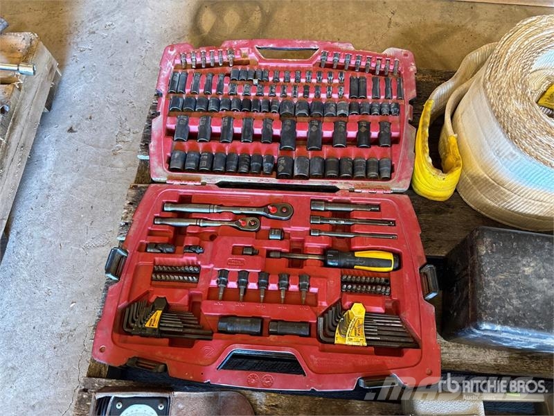 Quantity of Assorted Shop Tools Other components