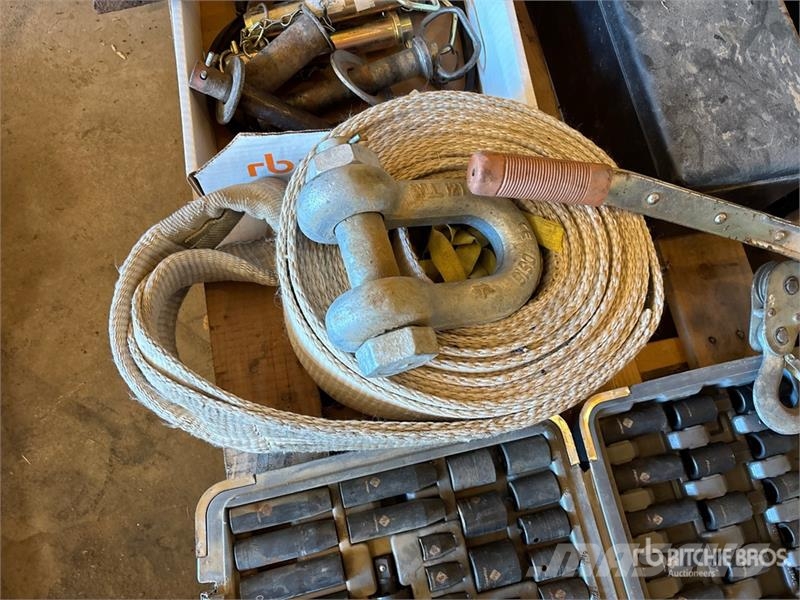 Quantity of Assorted Shop Tools Egyéb alkatrészek