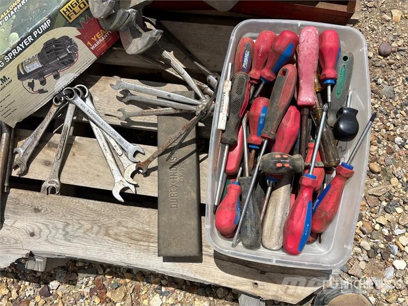 Quantity of Assorted Shop Tools Kiti naudoti statybos komponentai