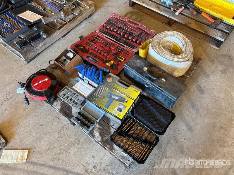 Quantity of Assorted Shop Tools Other components