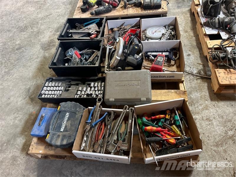 Quantity of Assorted Sockets, Hand Tools & Circula 其他組件