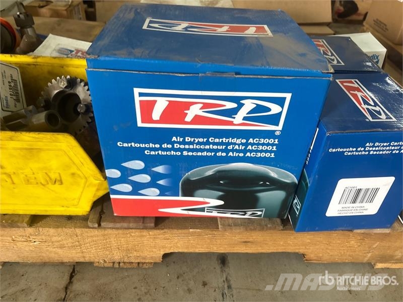  Quantity of Assorted Truck Parts (Unused) Transportes - Outros
