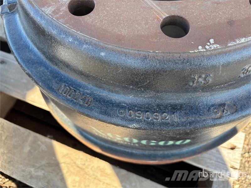  Quantity of Assorted Truck Parts Transport - Anderen