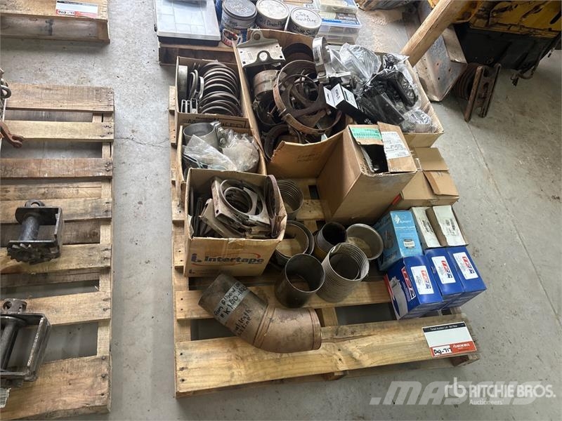 Quantity of Assorted Truck Parts (Unused) Transportes - Outros