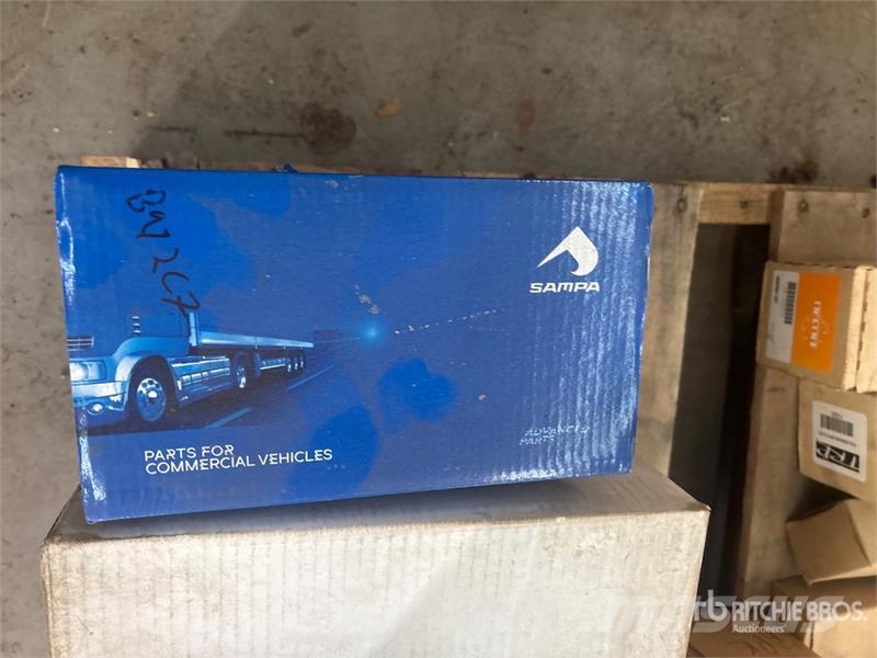 Quantity of Assorted Truck Parts (Unused) Transportes - Outros
