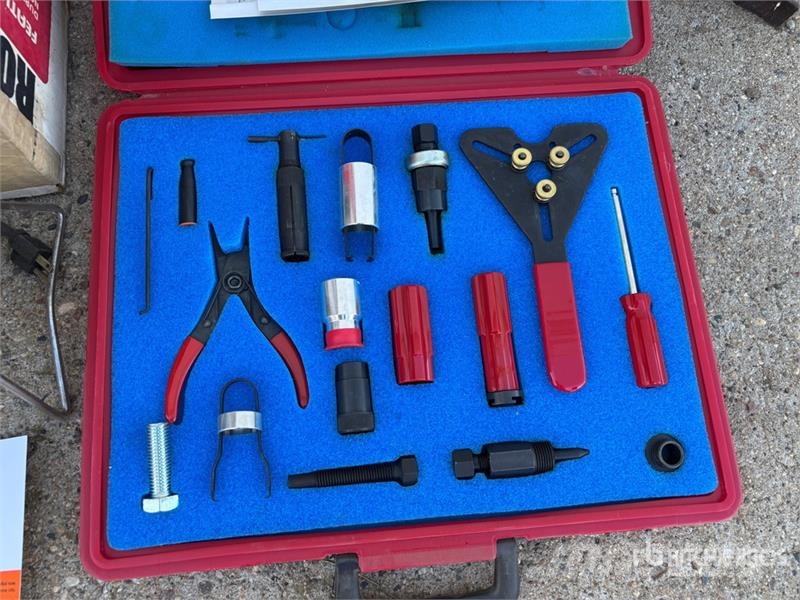 Quantity of Assorted Tools Andre komponenter