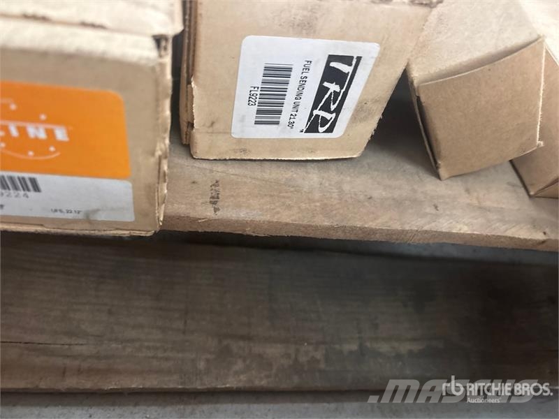  Quantity of Assorted Truck Parts (Unused) Transportes - Outros
