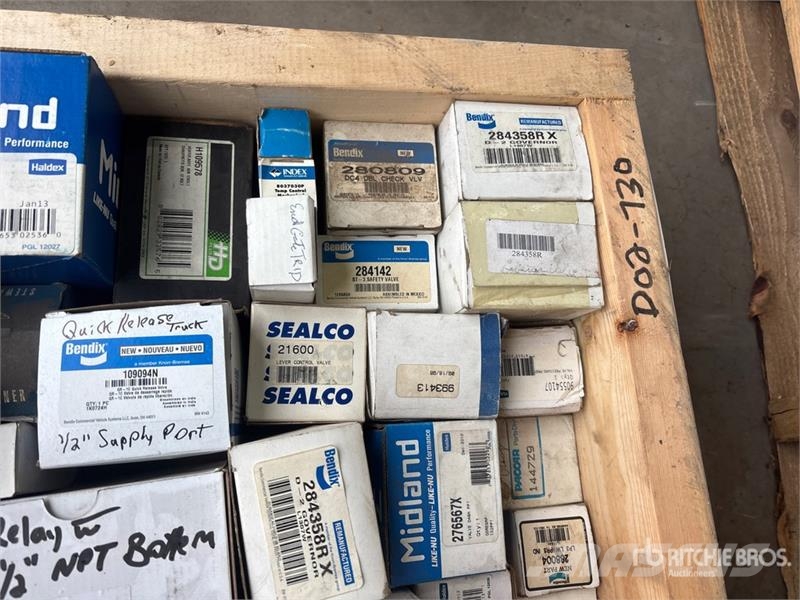 Quantity of Assorted Valves (Unused) Transportes - Outros