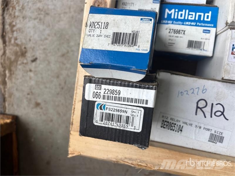 Quantity of Assorted Valves (Unused) Transportes - Outros