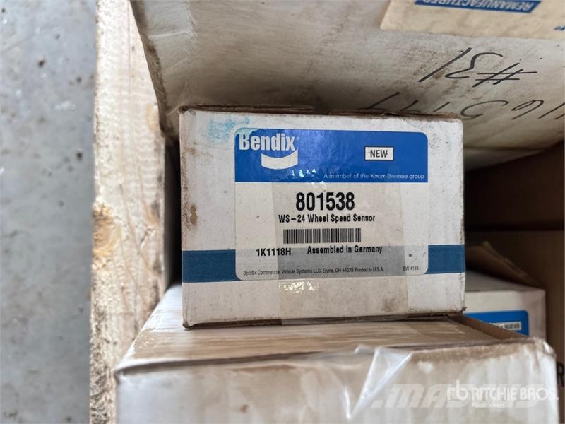 Quantity of Assorted Valves & Kits (Unused) Transportes - Outros