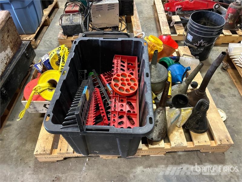 Quantity of Barricade Tapes, Funnels,Socket Holder 其他組件
