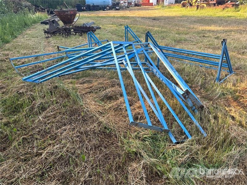 Quantity of Blue Safety Rails Строителство - Други