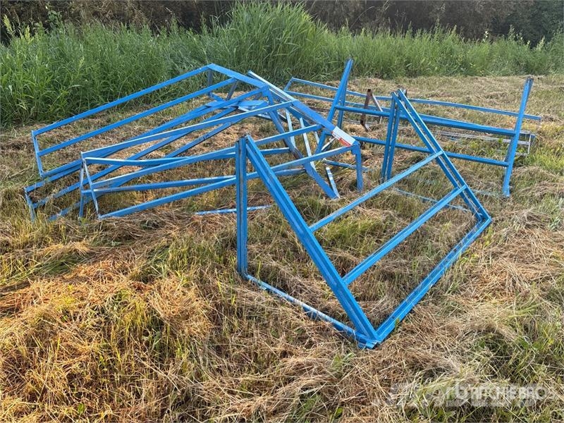 Quantity of Blue Safety Rails Строителство - Други