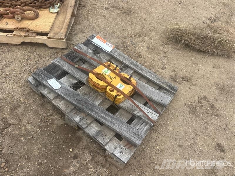 Quantity of Bolt-on Lifting Lugs Drugi deli