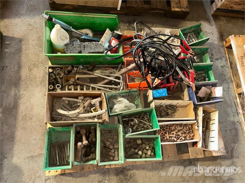 Quantity of Bolts Nuts, Couplings & Jumper Cable 其他組件