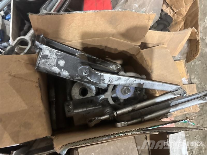 Quantity of Bolts & Screws Ďalšie komponenty