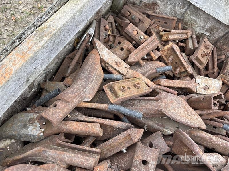 Quantity of Bourgault 9200 Cultivator Parts Andre komponenter