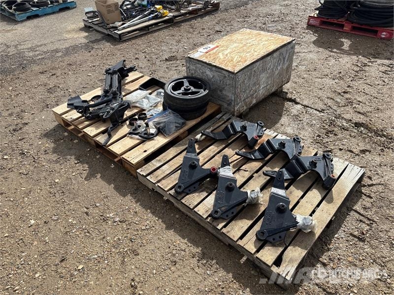 Quantity of Bourgault 3710 Air Drill Parts Andre komponenter