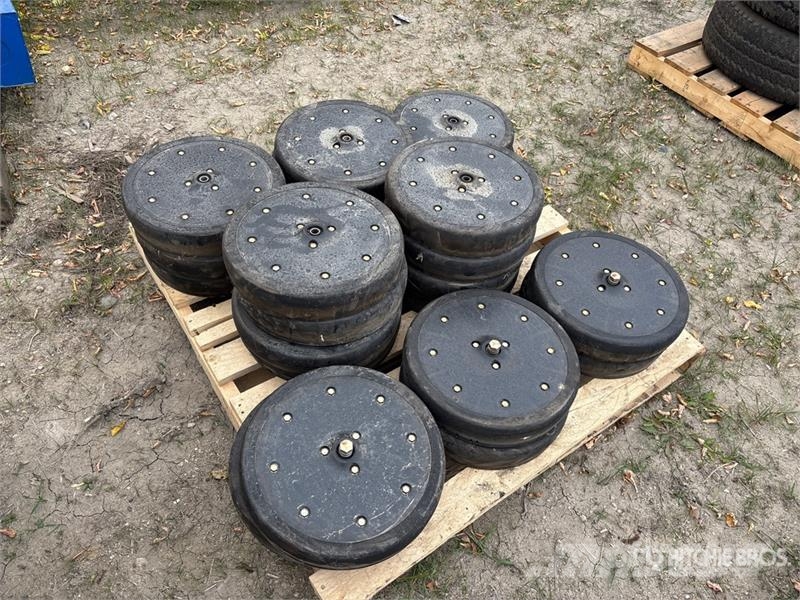 Quantity of Bourgault 3320 Air Drill Parts Andre komponenter
