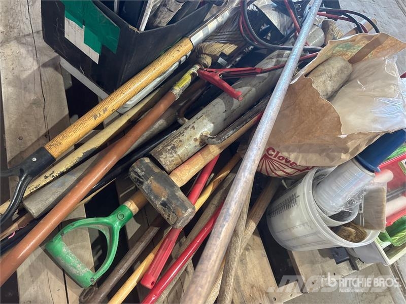 Quantity of Brooms, Shovels, Foam Rollers, Hammer, Drugi deli
