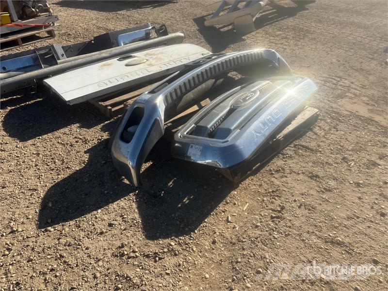  Quantity of Bumper معدات النقل - غير ذلك