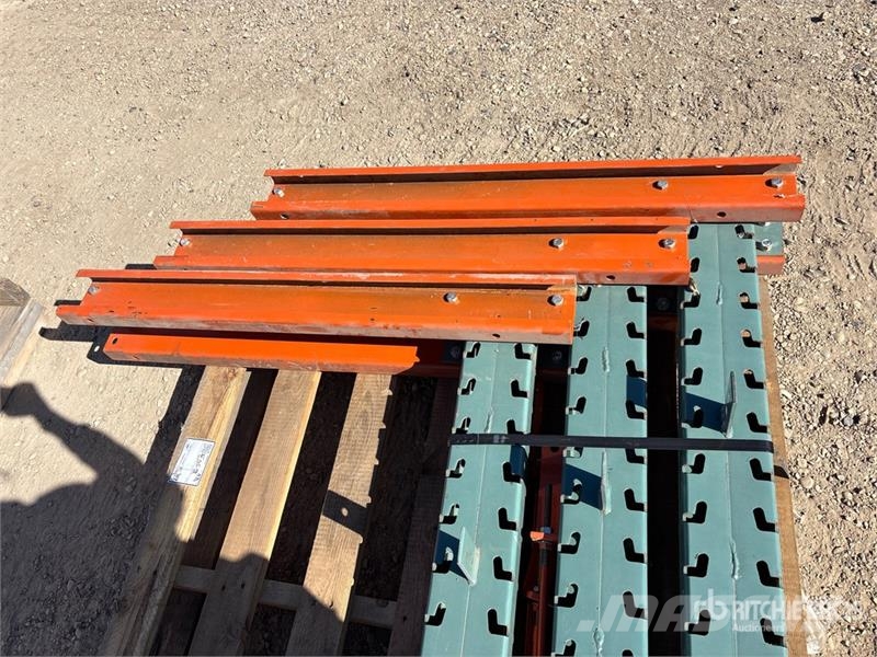 Quantity of Cantilever Shelving Altri componenti