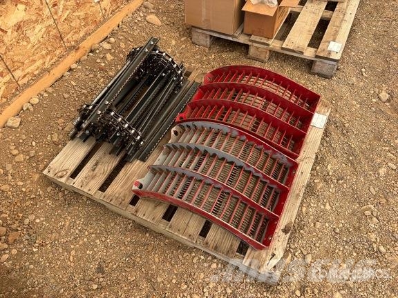 Quantity of Case IH Combine Parts Kiti naudoti statybos komponentai