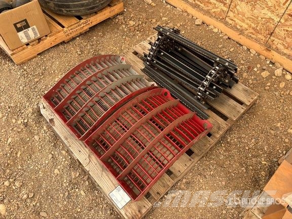 Quantity of Case IH Combine Parts Kiti naudoti statybos komponentai