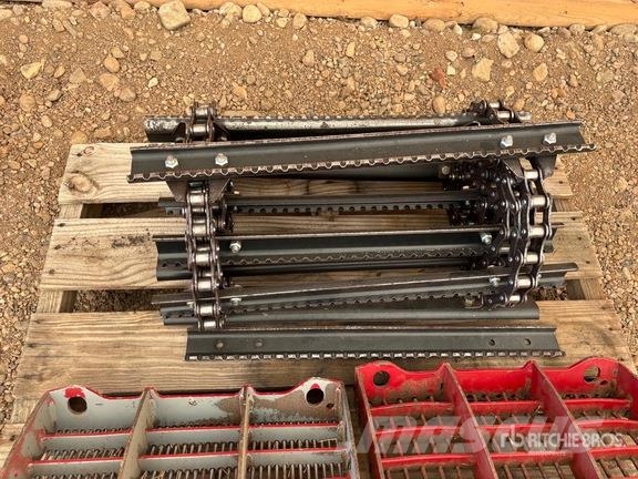 Quantity of Case IH Combine Parts Kiti naudoti statybos komponentai