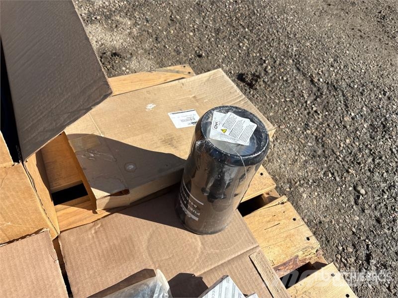 Quantity of Case IH Quadtrac Parts Egyéb alkatrészek