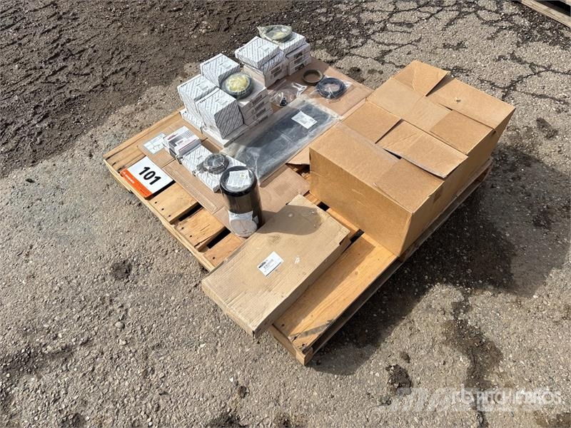Quantity of Case IH Quadtrac Parts Egyéb alkatrészek