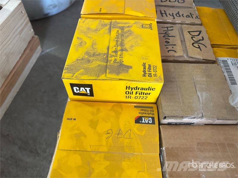  Quantity of Cat Hydraulic Oil Filters (Unused) Ďalšie komponenty