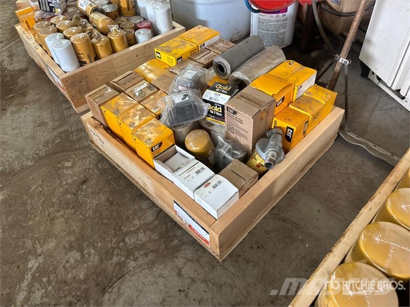  Quantity of Cat Hydraulic Oil Filters (Unused) Ďalšie komponenty