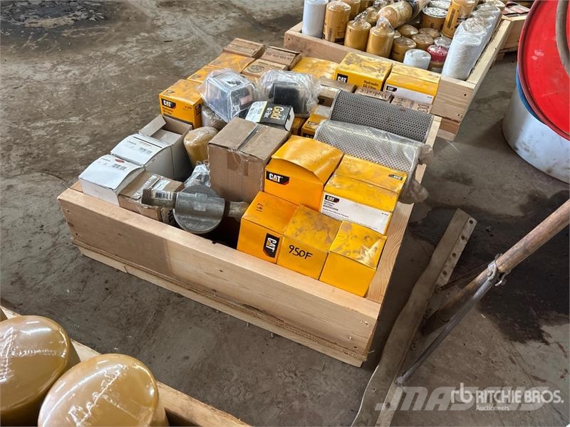  Quantity of Cat Hydraulic Oil Filters (Unused) Ďalšie komponenty