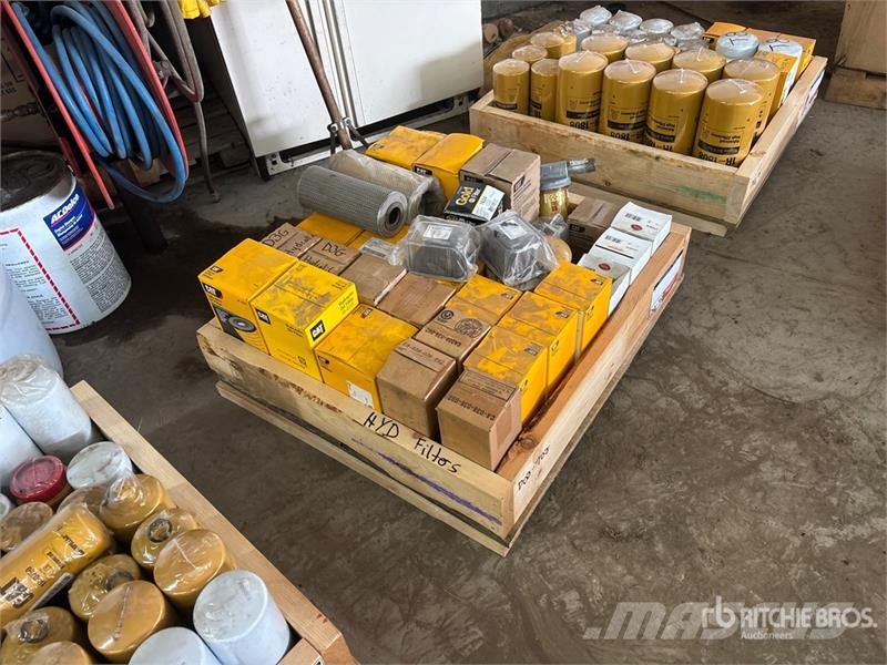  Quantity of Cat Hydraulic Oil Filters (Unused) Ďalšie komponenty