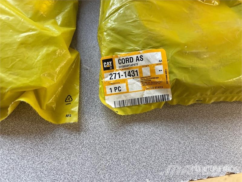 Quantity of Cat Parts, Filters, Belts (Unused) Andre komponenter